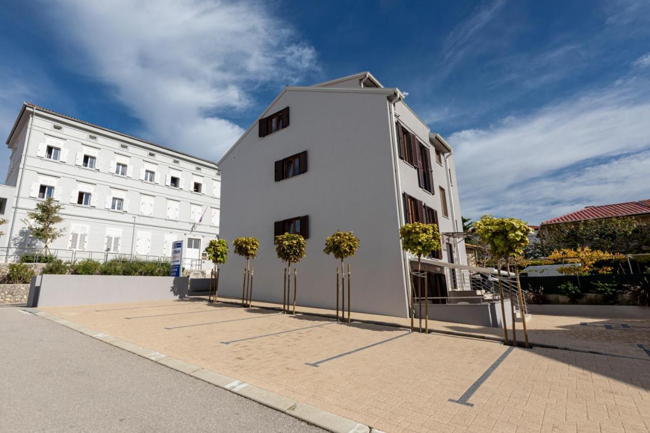 Apartments Crnekovic III บัชกา ภายนอก รูปภาพ