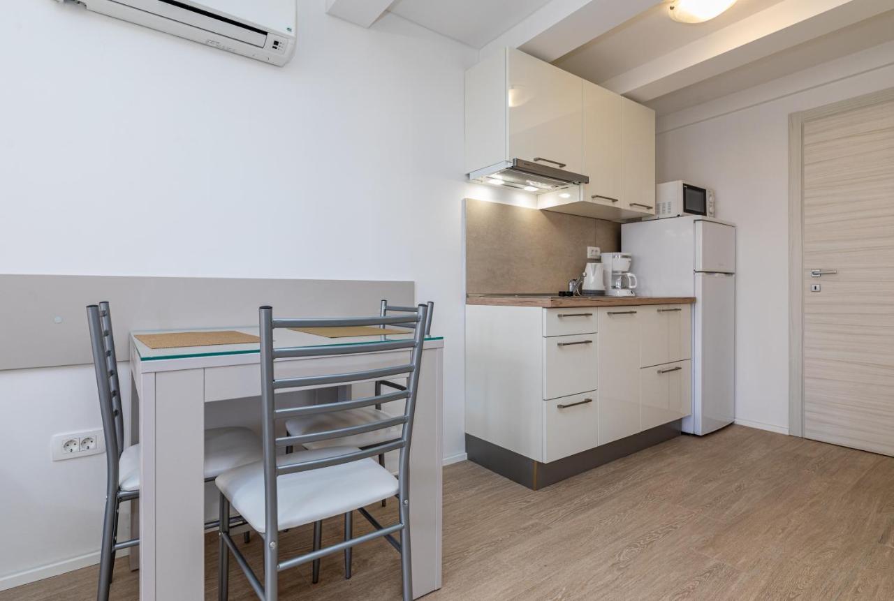 Apartments Crnekovic III บัชกา ภายนอก รูปภาพ