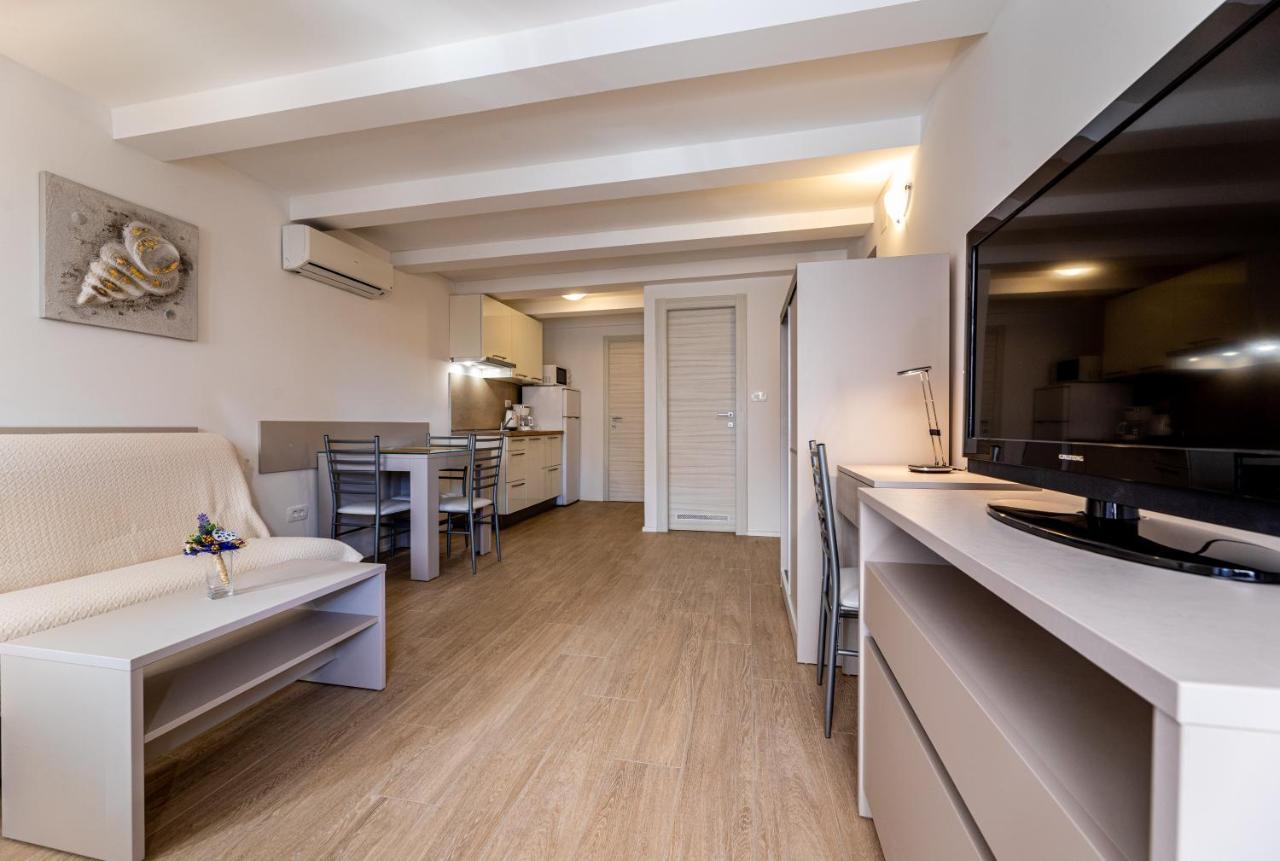 Apartments Crnekovic III บัชกา ภายนอก รูปภาพ