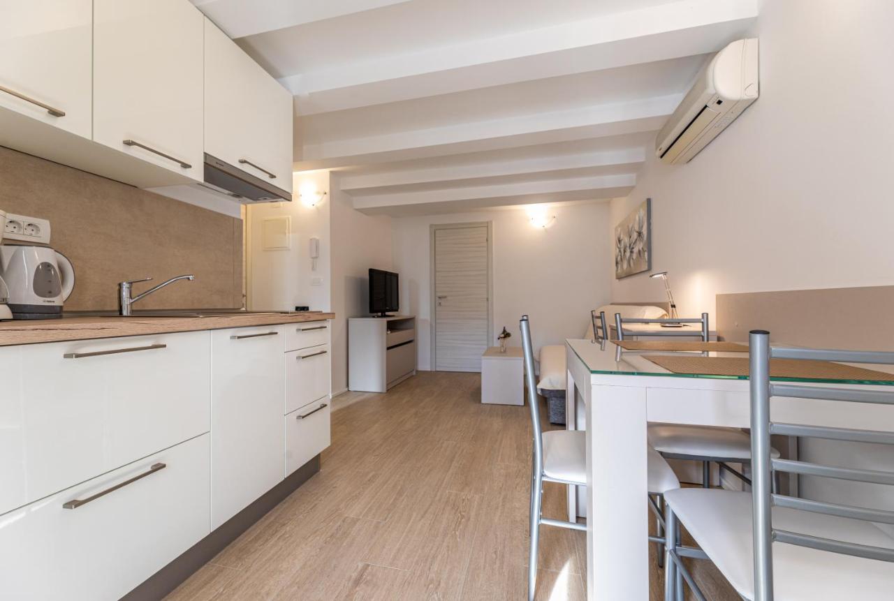Apartments Crnekovic III บัชกา ภายนอก รูปภาพ