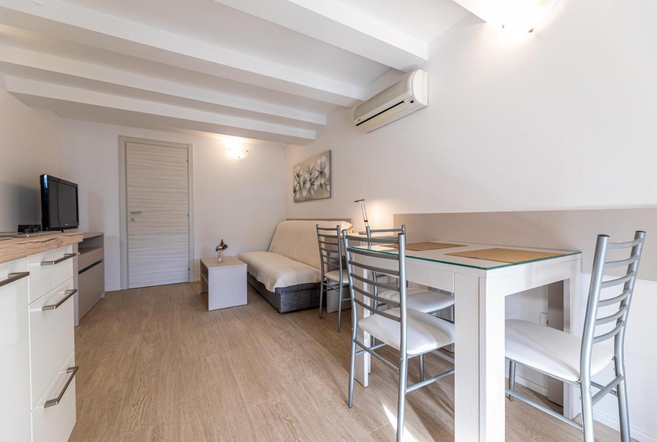 Apartments Crnekovic III บัชกา ภายนอก รูปภาพ