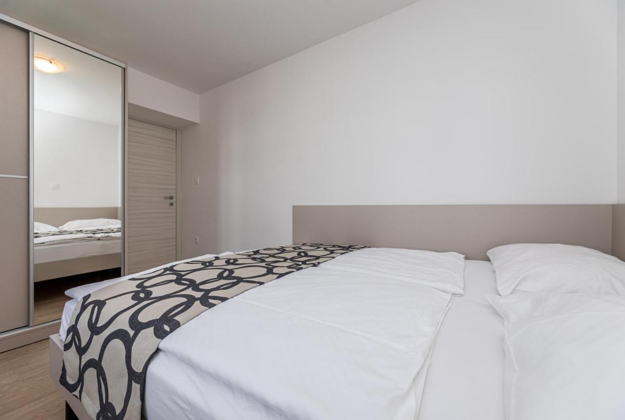 Apartments Crnekovic III บัชกา ภายนอก รูปภาพ